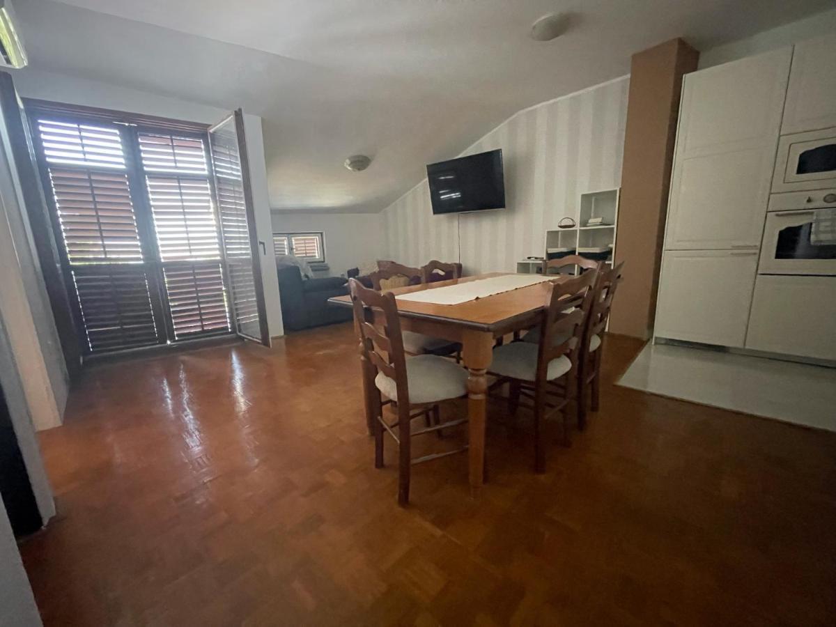 Apartment Zora In The Center Of Crikvenica Exterior foto